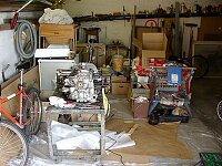 Montage in Deckers Garage